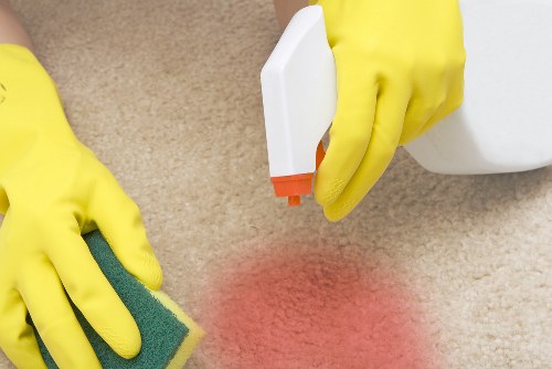 Professional move out cleaning in an N16 residential property kitchen