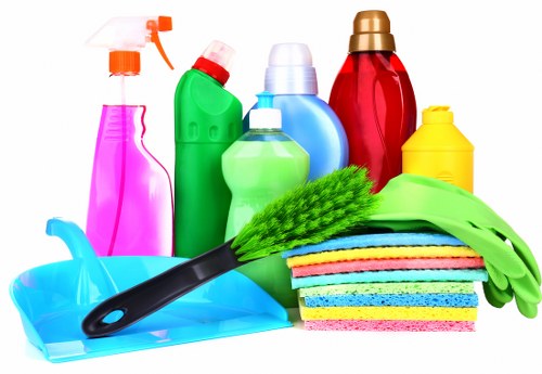 Carpet cleaning team in N16 using eco-friendly recycling practices