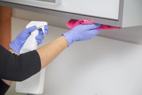 End of tenancy and one-off deep cleaning service in N16